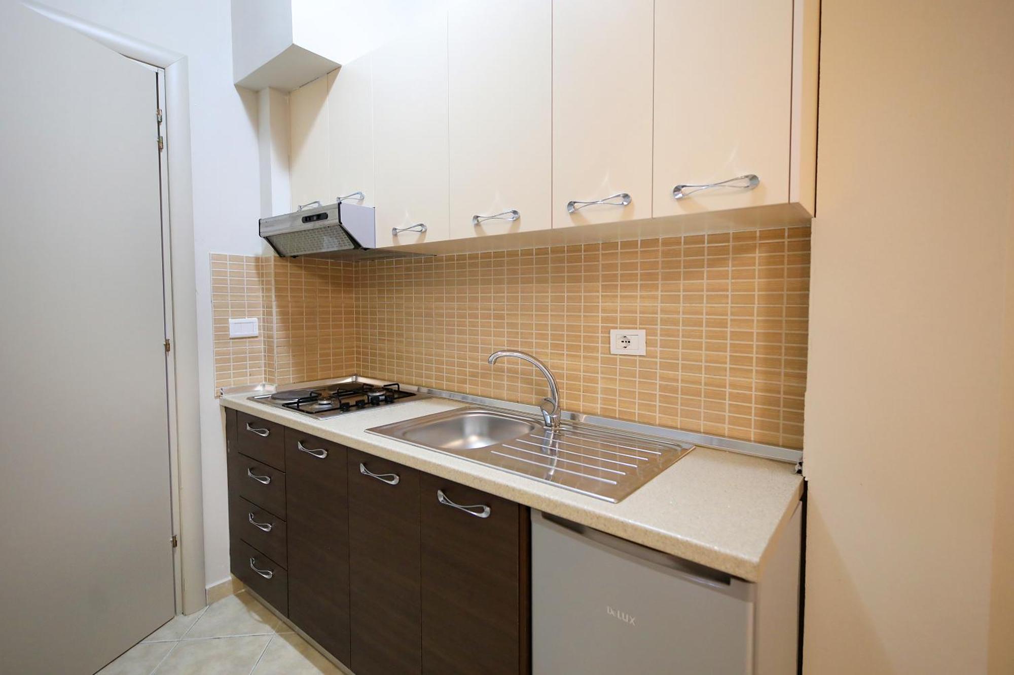 Hotel Erjuma Vlorë Esterno foto