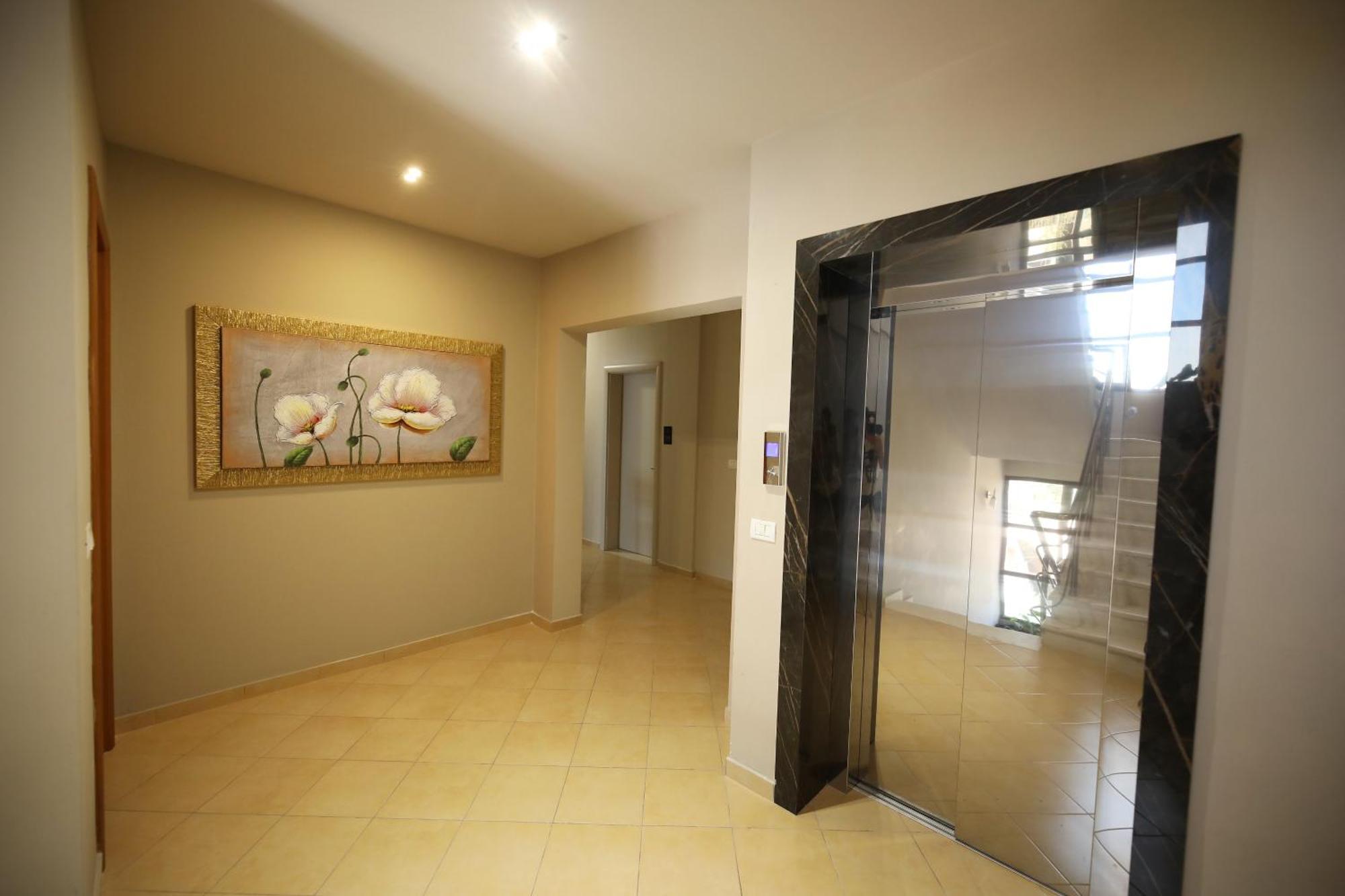 Hotel Erjuma Vlorë Esterno foto