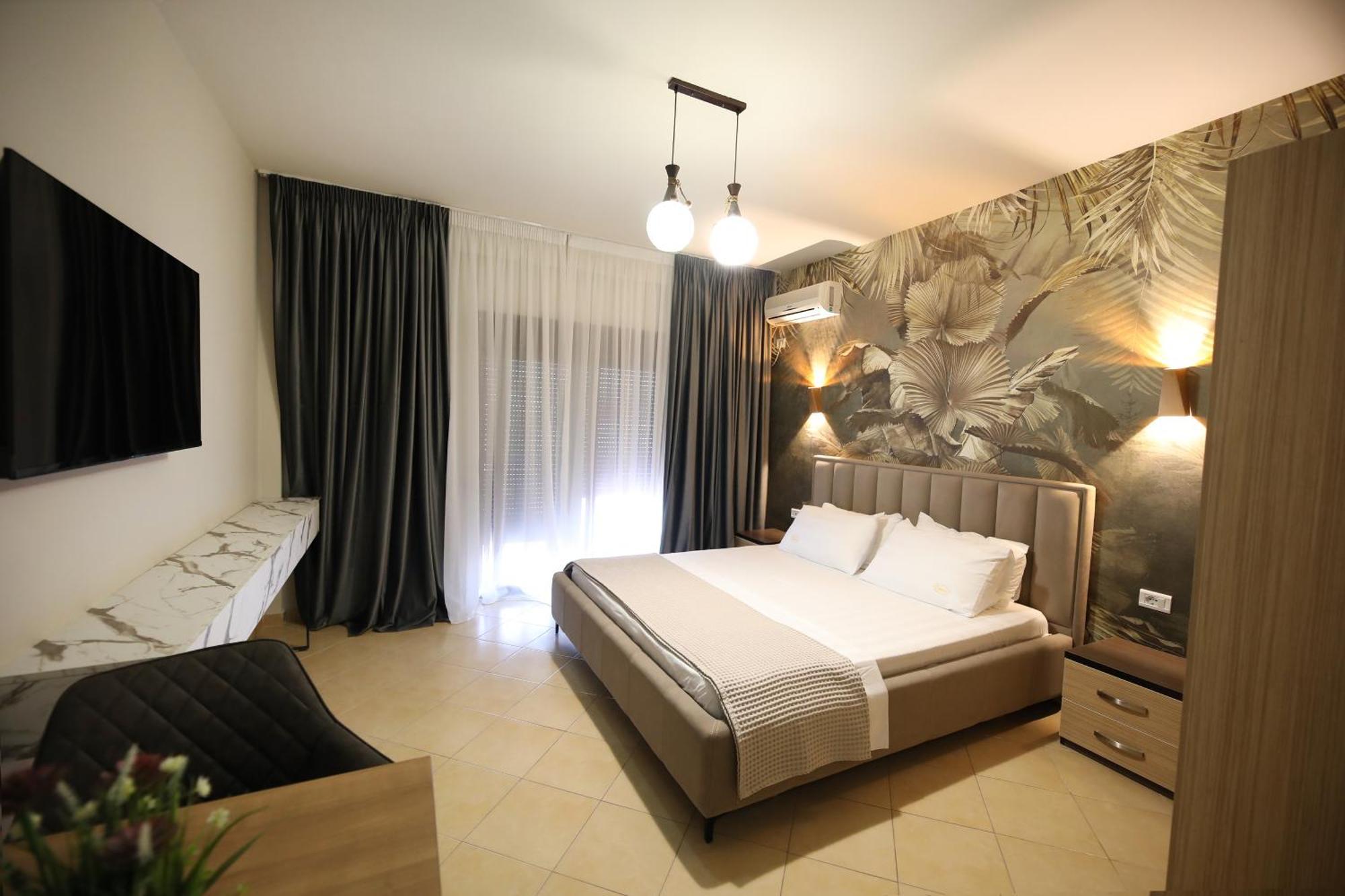 Hotel Erjuma Vlorë Esterno foto