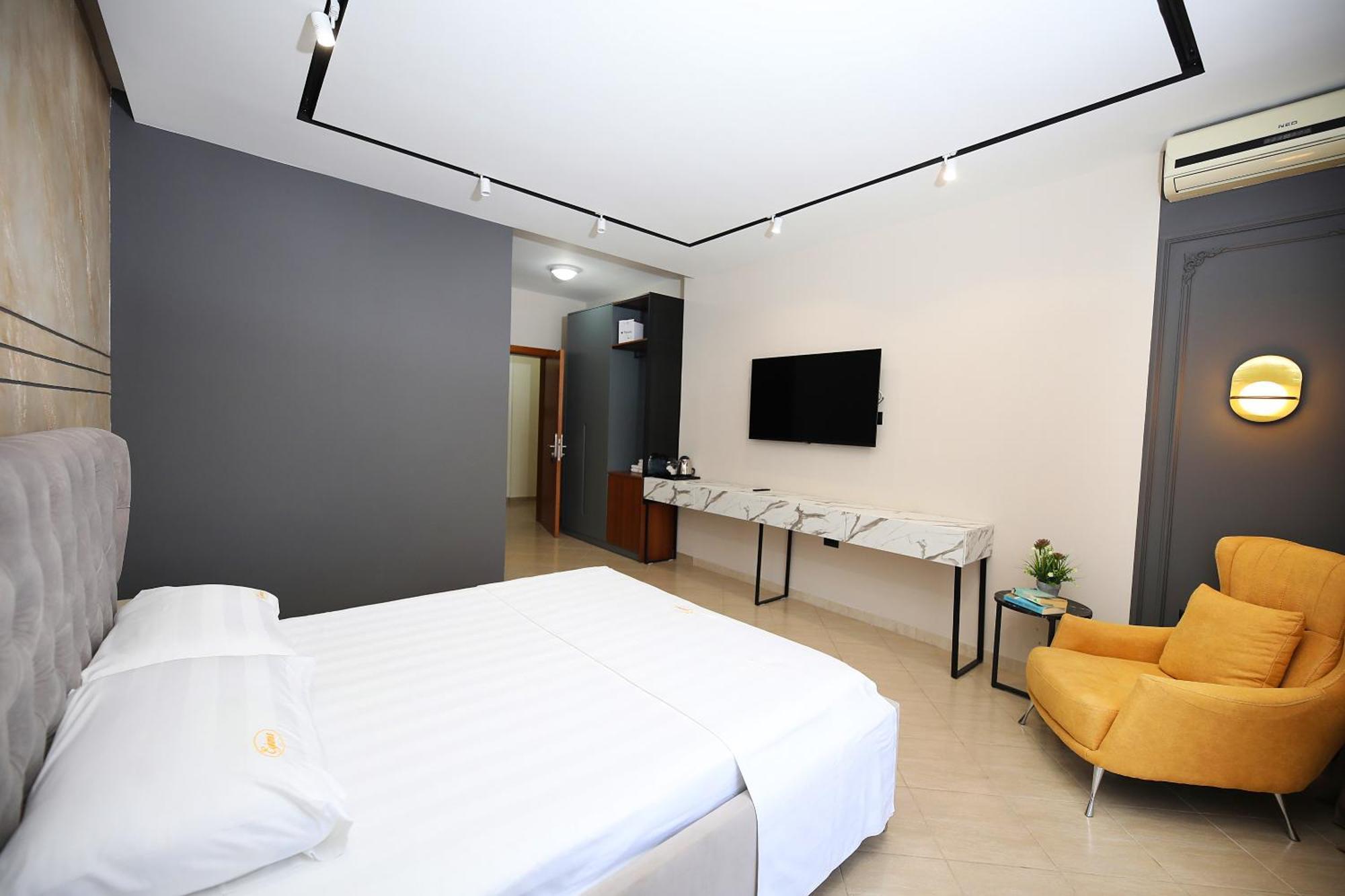 Hotel Erjuma Vlorë Esterno foto